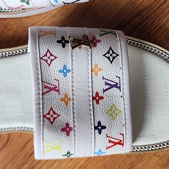 White/ multi color slides - Picture 3 of 11